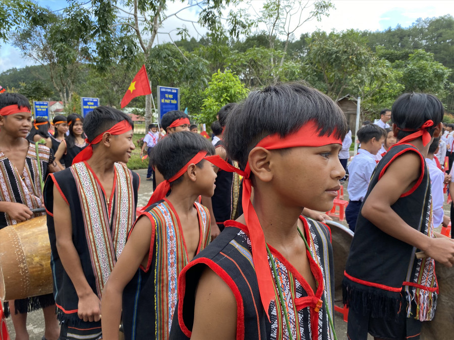 Văn hoá đa sắc màu của đồng bào Xơ Đăng còn lưu giữ. Ảnh: Thanh Tuấn Văn hoá đa sắc màu của đồng bào Xơ Đăng còn lưu giữ. Ảnh: Thanh Tuấn