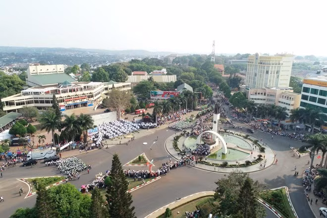 Đây là một trong những hoạt động trọng điểm của Lễ hội cà phê Buôn Ma Thuột lần thứ 7, thu hút đông đảo du khách và cộng đồng người dân địa phương tham gia. Nguồn: Bích Ngọc/ Vietnam+