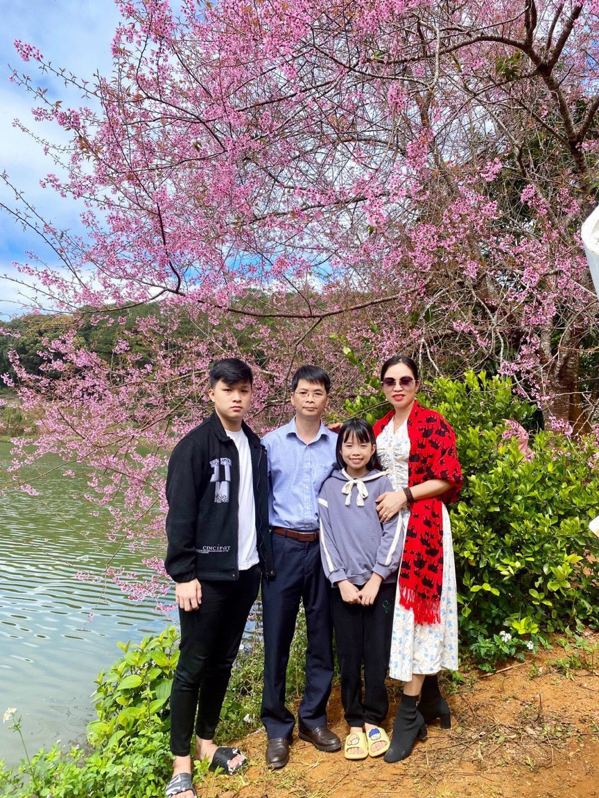 Du khách chụp ảnh lưu niệm tại Khu du lịch sinh thái quốc gia Măng Đen. Ảnh: Đào An Duyên Du khách chụp ảnh lưu niệm tại Khu du lịch sinh thái quốc gia Măng Đen. Ảnh: Đào An Duyên