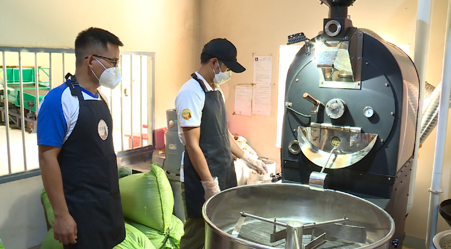 Xưởng chế biến cà phê của anh Y Pốt Niê. Ảnh: Bảo Trung Xưởng chế biến cà phê của anh Y Pốt Niê. Ảnh: Bảo Trung