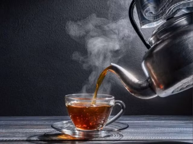 EGCG và các dưỡng chất trong trà đen có tác dụng cải thiện sức khỏe tim mạch, giảm nguy cơ xuất hiện các vấn đề về tim. Ảnh: Shutterstock EGCG và các dưỡng chất trong trà đen có tác dụng cải thiện sức khỏe tim mạch, giảm nguy cơ xuất hiện các vấn đề về tim. Ảnh: Shutterstock