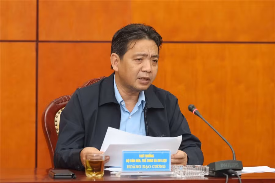 Thứ trưởng Hoàng Đạo Cương chỉ đạo công tác chuẩn bị lực lượng và các vấn đề liên quan của các bộ môn hướng đến SEA Games 32. Ảnh: Bùi Lượng