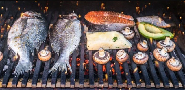 Người lớn cần 600 đơn vị (UI) vitamin D3 mỗi ngày, tốt nhất nên ăn nấm hoặc cá. Ảnh: Shutterstock Người lớn cần 600 đơn vị (UI) vitamin D3 mỗi ngày, tốt nhất nên ăn nấm hoặc cá. Ảnh: Shutterstock