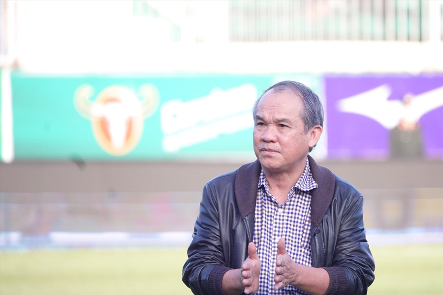 Bầu Đức quyết tâm cùng Hoàng Anh Gia Lai bảo vệ quyền lợi cho nhà tài trợ của đội bóng. Ảnh: Nguyễn Đăng Bầu Đức quyết tâm cùng Hoàng Anh Gia Lai bảo vệ quyền lợi cho nhà tài trợ của đội bóng. Ảnh: Nguyễn Đăng