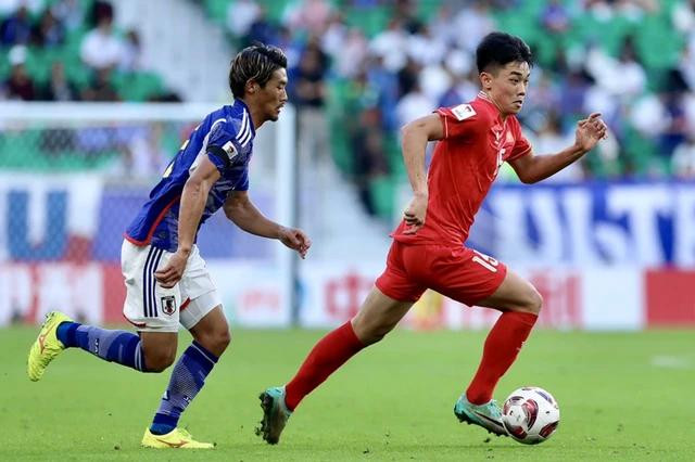 Đình Bắc trong màu áo đội tuyển Việt Nam Đình Bắc trong màu áo đội tuyển Việt Nam