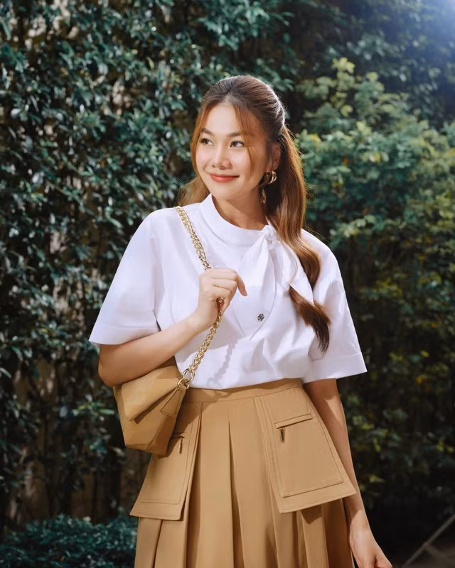 Siêu mẫu Thanh Hằng đã có đơn tố cáo người mẫu Hoàng Thùy, gửi Sở Thông tin và Truyền thông TP HCM và Công an quận Bình Thạnh, TP HCM