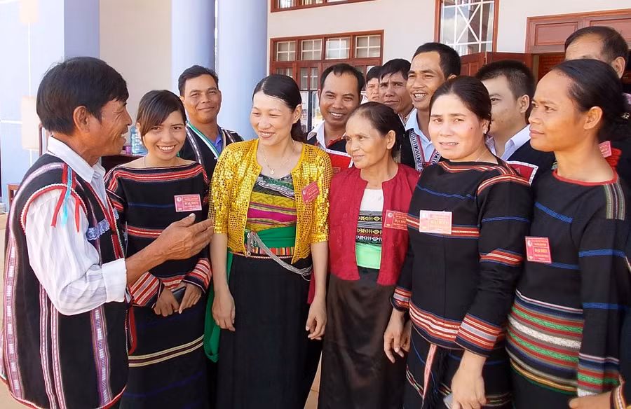 Huyện Chư Pưh quan tâm xây dựng đội ngũ cán bộ, công chức, viên chức người dân tộc thiểu số ở cơ sở. Ảnh: T.N