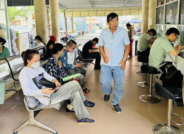 Từ ngày 1.8 đến nay hồ sơ nhà đất của người dân bị “treo” do không được tính tiền sử dụng đất Từ ngày 1.8 đến nay hồ sơ nhà đất của người dân bị “treo” do không được tính tiền sử dụng đất