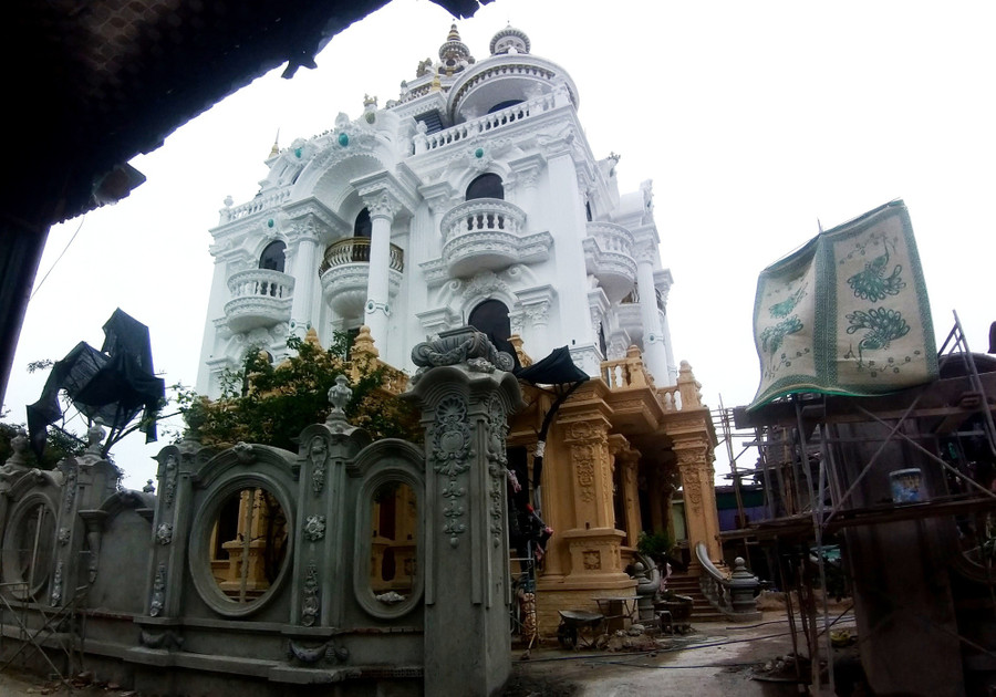 Một căn biệt thự đang được xây dựng ở xã Khánh Thành, H.Yên Thành Một căn biệt thự đang được xây dựng ở xã Khánh Thành, H.Yên Thành