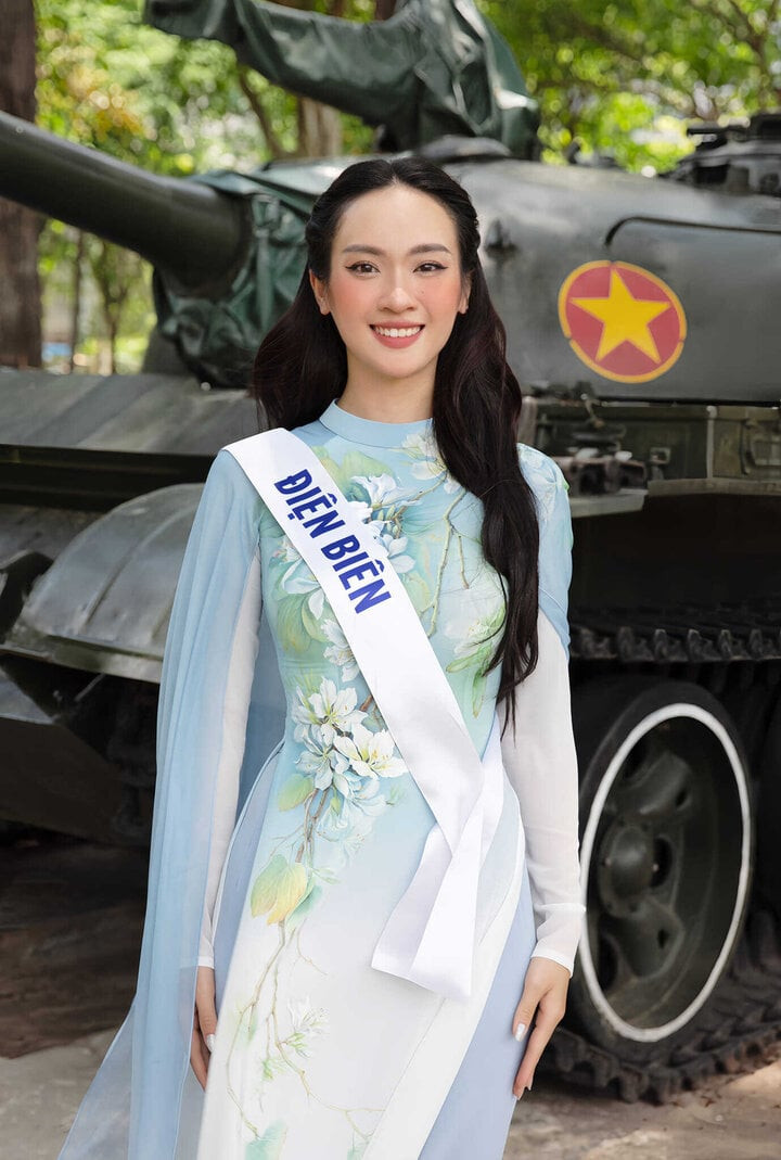 "Miss Universe Vietnam là nơi mà Quỳnh muốn được đặt chân đến để viết tiếp giấc mơ của mình. Quỳnh muốn mang năng lượng, sự tự tin, bản lĩnh cùng với một chút điềm tĩnh để chinh phục ngôi vị cao nhất. Hơn thế nữa, Quỳnh đến đây vì trẻ em và những người phụ nữ vùng cao để có thể thực hiện được dự án ‘Tiêm phòng miễn phí HPV cho trẻ em gái từ 9 tuổi trở lên’ tại những nơi điều kiện kinh tế khó khăn. Vẫn là câu nói đi theo Quỳnh suốt chặng đường theo đuổi giấc mơ: ‘Chưa một giây phút nào tôi cảm thấy mệt mỏi, tôi luôn sẵn sàng làm việc để cống hiến và cháy hết mình với đam mê”, Thuý Quỳnh chia sẻ. "Miss Universe Vietnam là nơi mà Quỳnh muốn được đặt chân đến để viết tiếp giấc mơ của mình. Quỳnh muốn mang năng lượng, sự tự tin, bản lĩnh cùng với một chút điềm tĩnh để chinh phục ngôi vị cao nhất. Hơn thế nữa, Quỳnh đến đây vì trẻ em và những người phụ nữ vùng cao để có thể thực hiện được dự án ‘Tiêm phòng miễn phí HPV cho trẻ em gái từ 9 tuổi trở lên’ tại những nơi điều kiện kinh tế khó khăn. Vẫn là câu nói đi theo Quỳnh suốt chặng đường theo đuổi giấc mơ: ‘Chưa một giây phút nào tôi cảm thấy mệt mỏi, tôi luôn sẵn sàng làm việc để cống hiến và cháy hết mình với đam mê”, Thuý Quỳnh chia sẻ.