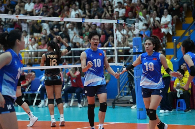 Đội tuyển bóng chuyền nữ Việt Nam tiếp tục gây khó khăn cho đội bóng hạng 14 thế giới Thái Lan khi tái đấu ở chặng 2 SEA V.League 2024 Đội tuyển bóng chuyền nữ Việt Nam tiếp tục gây khó khăn cho đội bóng hạng 14 thế giới Thái Lan khi tái đấu ở chặng 2 SEA V.League 2024