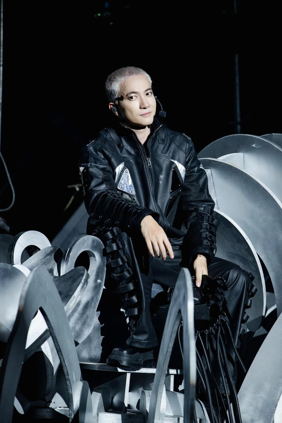 Nam ca sĩ 9X mong muốn mang đến hình ảnh mới mẻ cho khán giả