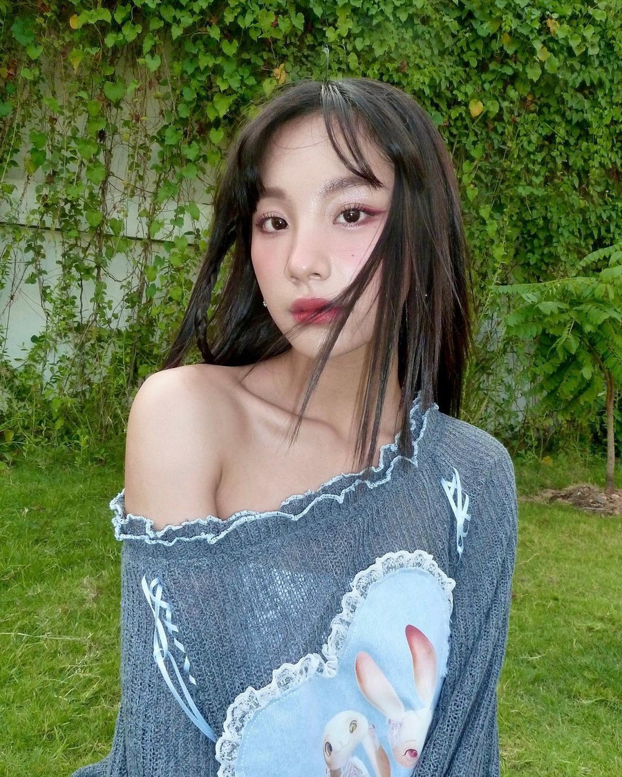 Chiều cao khiêm tốn 1,57 m nhưng có gương mặt xinh xắn, thân hình nhỏ nhắn, Thu Hà vẫn cân được nhiều phong cách khác nhau, từ gợi cảm đến cá tính, kẹo ngọt. Chiều cao khiêm tốn 1,57 m nhưng có gương mặt xinh xắn, thân hình nhỏ nhắn, Thu Hà vẫn cân được nhiều phong cách khác nhau, từ gợi cảm đến cá tính, kẹo ngọt.