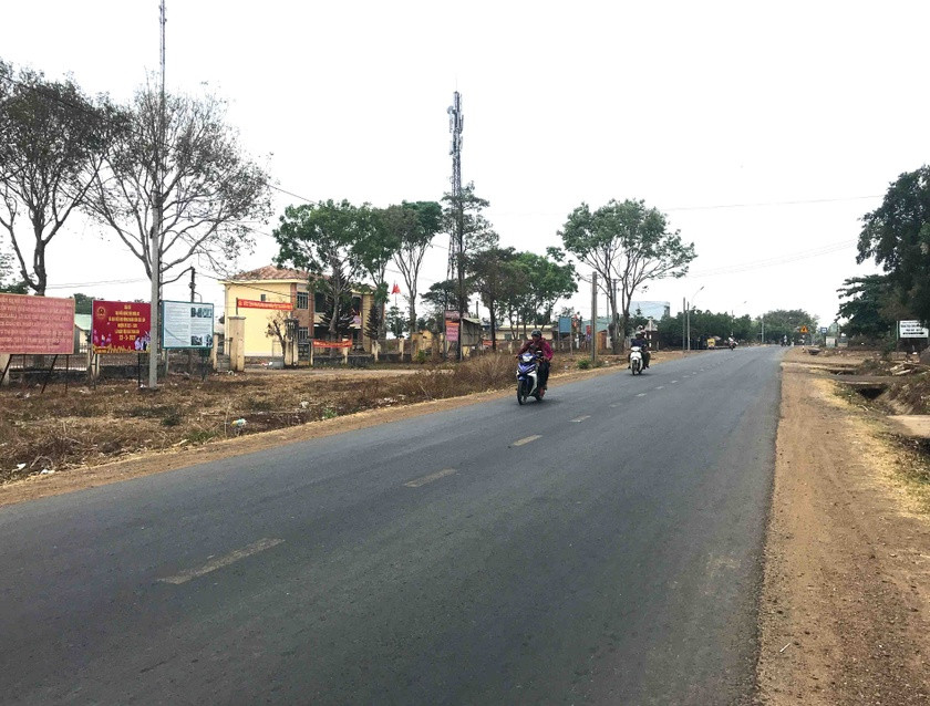 Trung tâm xã Hbông. Ảnh: Nguyễn Diệp Trung tâm xã Hbông. Ảnh: Nguyễn Diệp