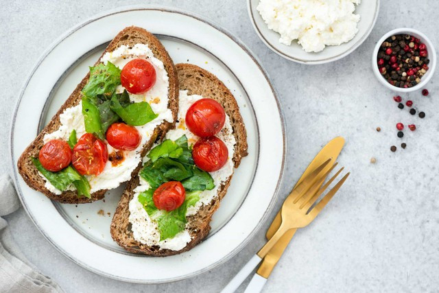 Nên ăn sáng hay tập thể dục trước thì tốt hơn cho sức khỏe? - Ảnh 1. Ăn sáng hay tập thể dục trước là một lựa chọn mang tính cá nhân. Ảnh: SHUTTERSTOCK