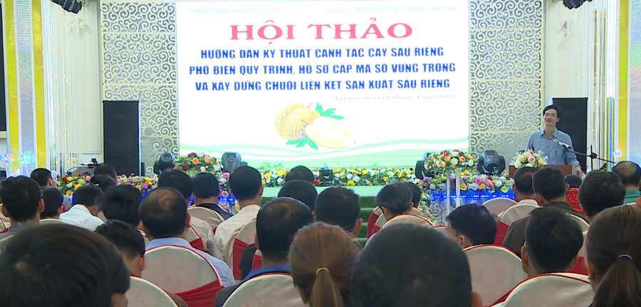 Quang cảnh buổi hội thảo phổ biến quy trình cấp mã số vùng trồng sầu riêng tại huyện Ia Grai. Ảnh: Phương Lộc