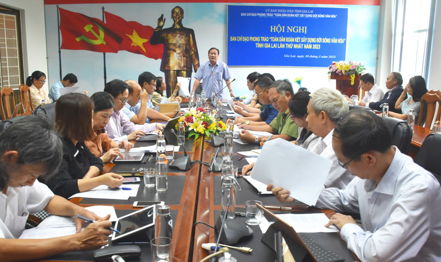 Ban Chỉ đạo Phong trào Toàn dân đoàn kết xây dựng đời sống văn hóa tỉnh triển khai nhiệm vụ năm 2023. Ảnh: Đinh Yến Ban Chỉ đạo Phong trào Toàn dân đoàn kết xây dựng đời sống văn hóa tỉnh triển khai nhiệm vụ năm 2023. Ảnh: Đinh Yến