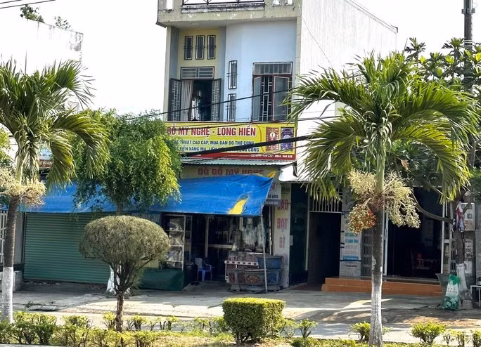 Căn nhà vợ chồng "đại gia" Long - Hiền đang sinh sống thảnh thơi