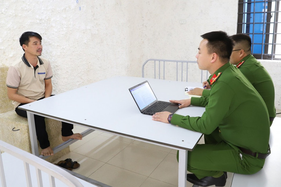 Đối tượng Sáng cầm đầu đường dây cho vay nặng lãi bị bắt giữ. Ảnh: Công an cung cấp