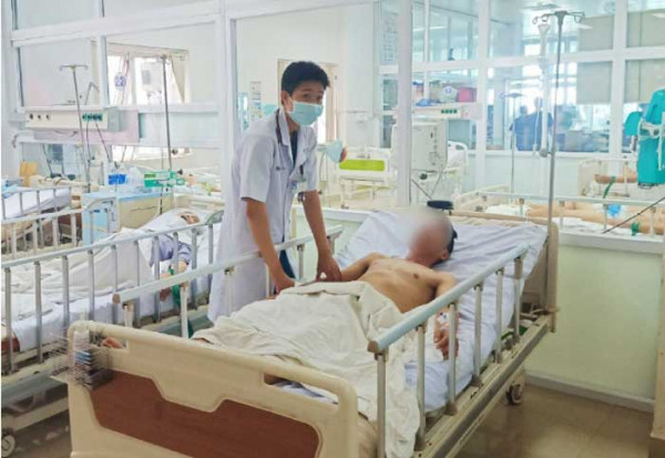 Bệnh nhân ngộ độc do ăn ve sầu tại Đắk Lắk. Bệnh nhân ngộ độc do ăn ve sầu tại Đắk Lắk.