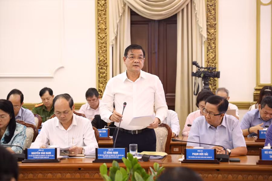 Giám đốc Công an TP Hồ Chí Minh Lê Hồng Nam khẳng định không để lọt tội phạm vụ 4 tiếp viên hàng không xách ma túy. Ảnh: Trung tâm báo chí Giám đốc Công an TP Hồ Chí Minh Lê Hồng Nam khẳng định không để lọt tội phạm vụ 4 tiếp viên hàng không xách ma túy. Ảnh: Trung tâm báo chí