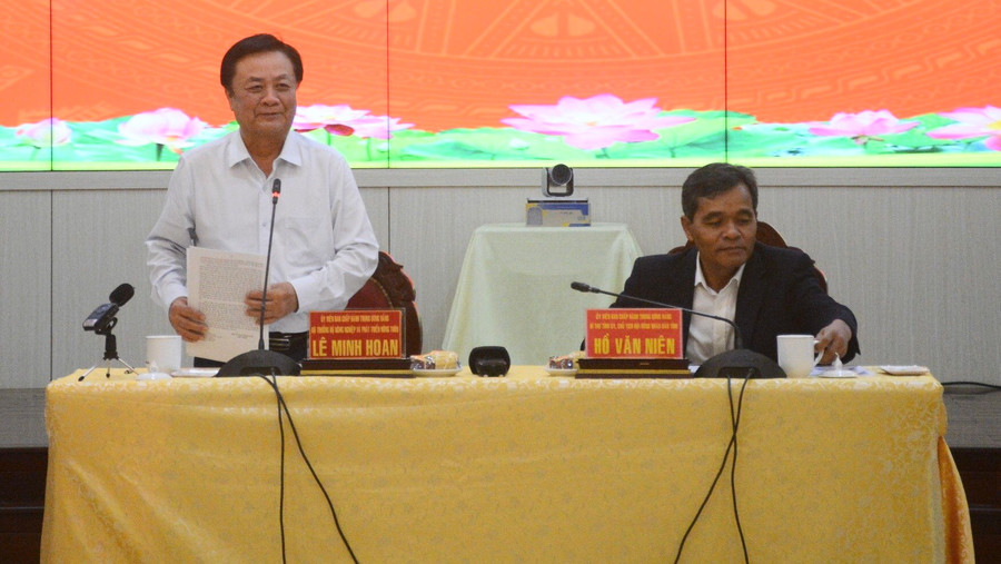 Bộ trưởng Bộ Nông nghiệp và PTNT Lê Minh Hoan phát biểu kết luận buổi làm việc. Ảnh: M.N Bộ trưởng Bộ Nông nghiệp và PTNT Lê Minh Hoan phát biểu kết luận buổi làm việc. Ảnh: M.N