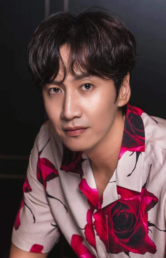 Lee Kwang Soo đóng vai nam chính trong Dreams of you, tác phẩm Việt - Hàn kể về mối tình lãng mạn và thú vị giữa một ngôi sao hàng đầu Hàn Quốc và một người phụ nữ Việt Nam trong sáng