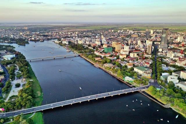 Sông Hương là niềm tự hào của người dân Huế Sông Hương là niềm tự hào của người dân Huế