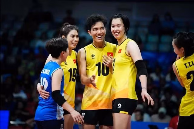 Đội tuyển bóng chuyền nữ Việt Nam tranh ngôi vô địch chặng 1 SEA V.League 2024 với 'kình địch' Thái Lan