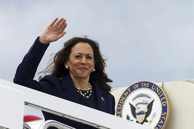 Ủng hộ dành cho bà Kamala Harris liên tục tăng sau khi Tổng thống Biden rút khỏi đường đua Ủng hộ dành cho bà Kamala Harris liên tục tăng sau khi Tổng thống Biden rút khỏi đường đua