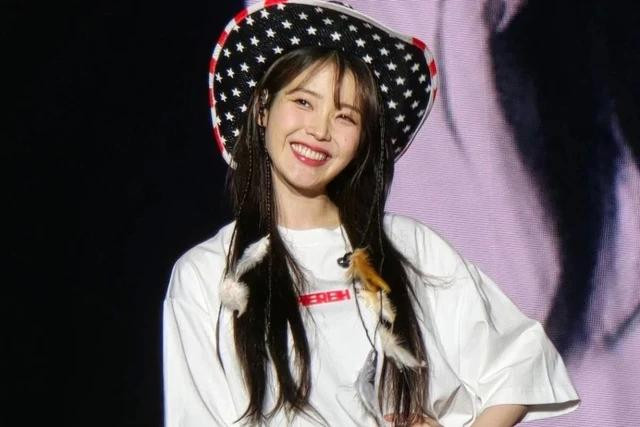 Ngôi sao Kpop có đêm diễn đầy cảm xúc tại Los Angeles cùng hơn 10.000 người hâm mộ cuồng nhiệt