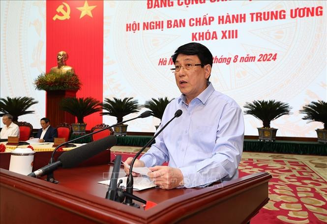 Đồng chí Lương Cường, Ủy viên Bộ Chính trị, Thường trực Ban Bí thư phát biểu. Đồng chí Lương Cường, Ủy viên Bộ Chính trị, Thường trực Ban Bí thư phát biểu.