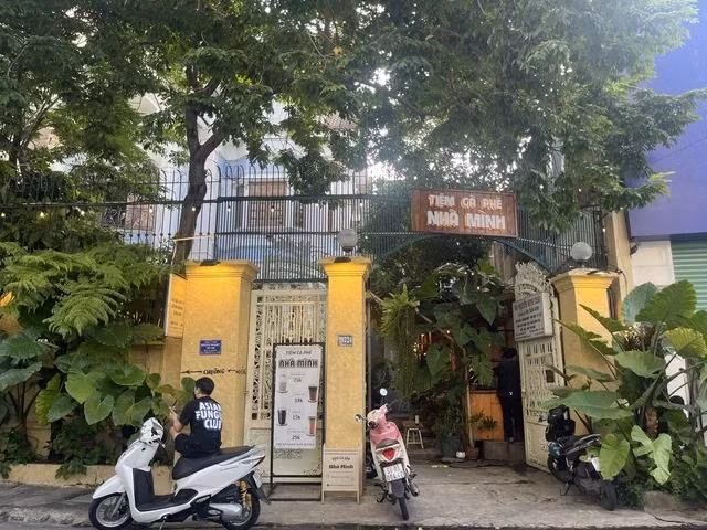 Một quán cà phê ở cư xá Bắc Hải