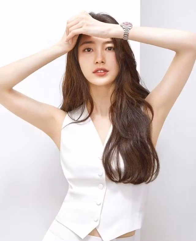 Suzy là gương mặt hàng đầu để thay thế Han So Hee trong nhiều dự án lớn