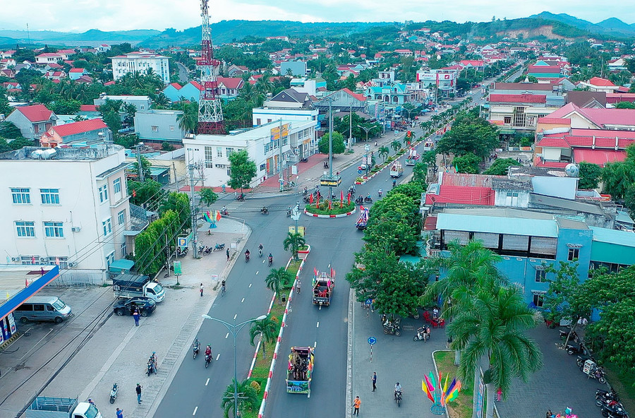 Thị trấn Kbang rộn ràng ngày hội du lịch. Ảnh: Đ.T Thị trấn Kbang rộn ràng ngày hội du lịch. Ảnh: Đ.T