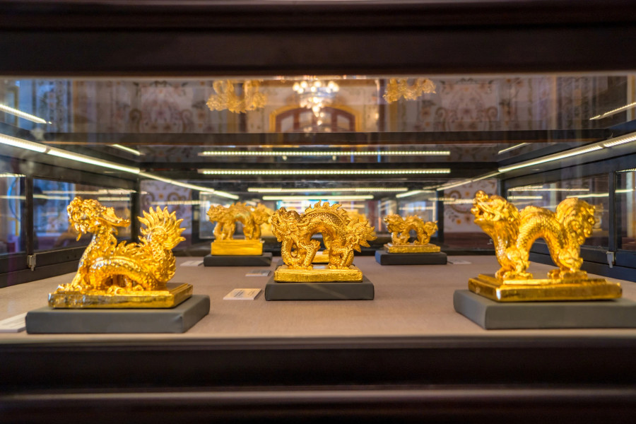 Sau khi kết triển lãm, nghệ nhân Trần Độ sẽ dành tặng một tác phẩm ấn liên quan đến triều Nguyễn cho Trung tâm Bảo tồn di tích cố đô Huế trưng bày, lưu giữ Sau khi kết triển lãm, nghệ nhân Trần Độ sẽ dành tặng một tác phẩm ấn liên quan đến triều Nguyễn cho Trung tâm Bảo tồn di tích cố đô Huế trưng bày, lưu giữ