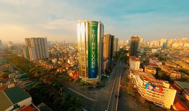 VPBank là một trong 500 công ty lớn nhất khu vực, xét trên tổng doanh thu, theo công bố mới nhất của bảng xếp hạng Fortune 500 dành riêng cho khu vực Đông Nam Á