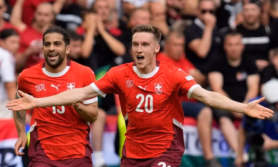 Michel Aebischer tỏa sáng để mang chiến thắng về cho Thụy Sĩ ở ngày ra quân. (Nguồn: AP)