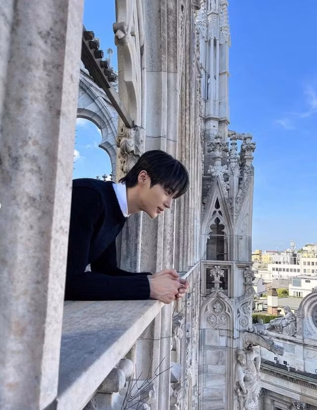 Sau thành công của Cõng anh mà chạy, Byeon Woo Seok có lịch trình dày đặc