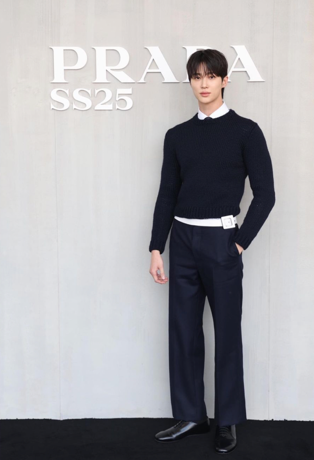 Byeon Woo Seok tại show của Prada tổ chức ở Milan Byeon Woo Seok tại show của Prada tổ chức ở Milan