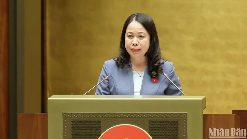 Sáng 8-6, tại kỳ họp thứ 7, Quốc hội khóa XV, thừa ủy quyền của Chủ tịch nước, Phó Chủ tịch nước Võ Thị Ánh Xuân trình bày tóm tắt Tờ trình về việc phê chuẩn Văn kiện gia nhập Hiệp định Đối tác Toàn diện và Tiến bộ xuyên Thái Bình Dương (CPTPP) của Liên hiệp Vương quốc Anh và Bắc Ireland. Ảnh: DUY LINH/NDĐT Sáng 8-6, tại kỳ họp thứ 7, Quốc hội khóa XV, thừa ủy quyền của Chủ tịch nước, Phó Chủ tịch nước Võ Thị Ánh Xuân trình bày tóm tắt Tờ trình về việc phê chuẩn Văn kiện gia nhập Hiệp định Đối tác Toàn diện và Tiến bộ xuyên Thái Bình Dương (CPTPP) của Liên hiệp Vương quốc Anh và Bắc Ireland. Ảnh: DUY LINH/NDĐT