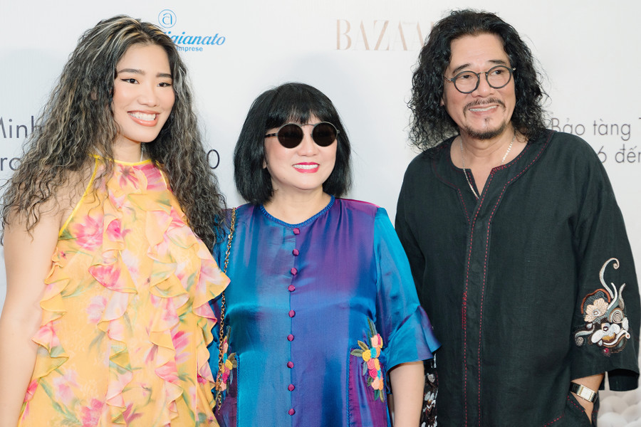 Gia đình ca sĩ Cẩm Vân luôn đồng hành với nhau trong các sự kiện