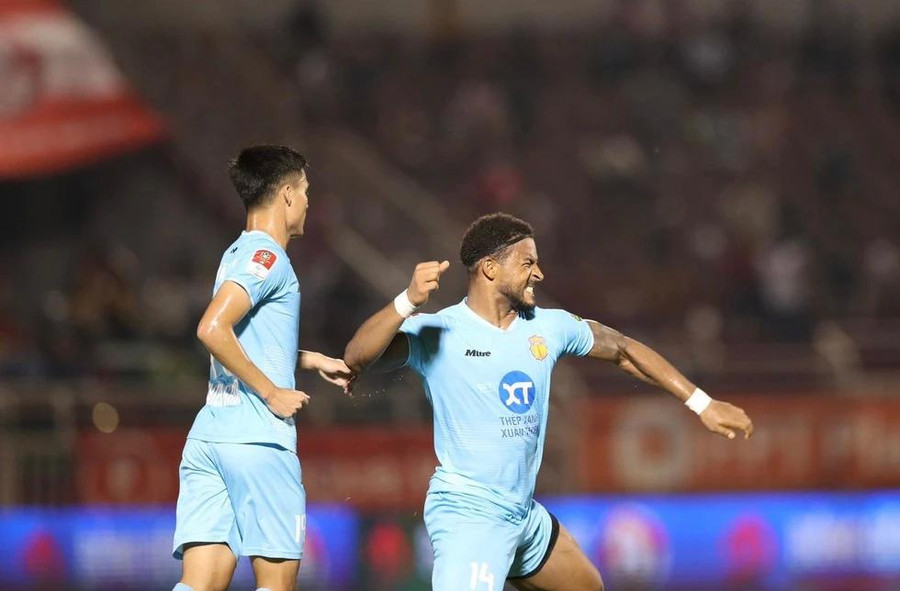 CLB Nam Định sẽ đăng quang sớm? CLB Nam Định sẽ đăng quang sớm?