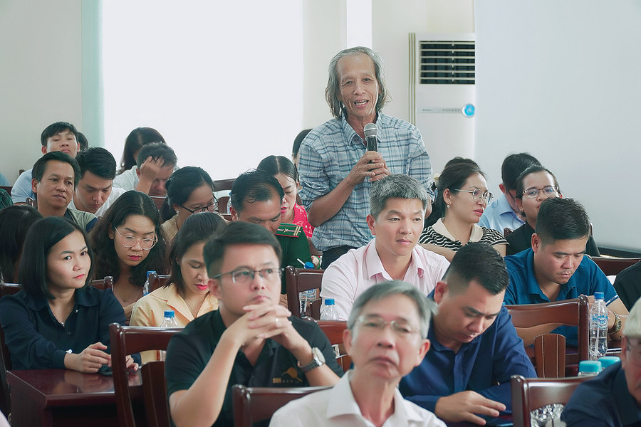 CTV Hùng Hoa Lư phát biểu tại hội nghị. Ảnh: Đ.T CTV Hùng Hoa Lư phát biểu tại hội nghị. Ảnh: Đ.T