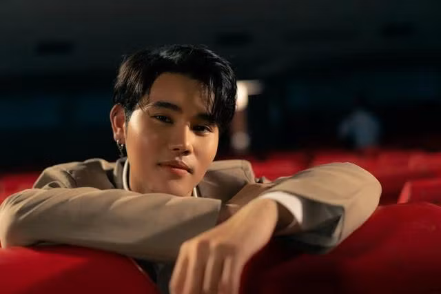 Ca sĩ Lâm Phúc cho biết: “Nỗ lực là cách duy nhất để trở nên tốt hơn”