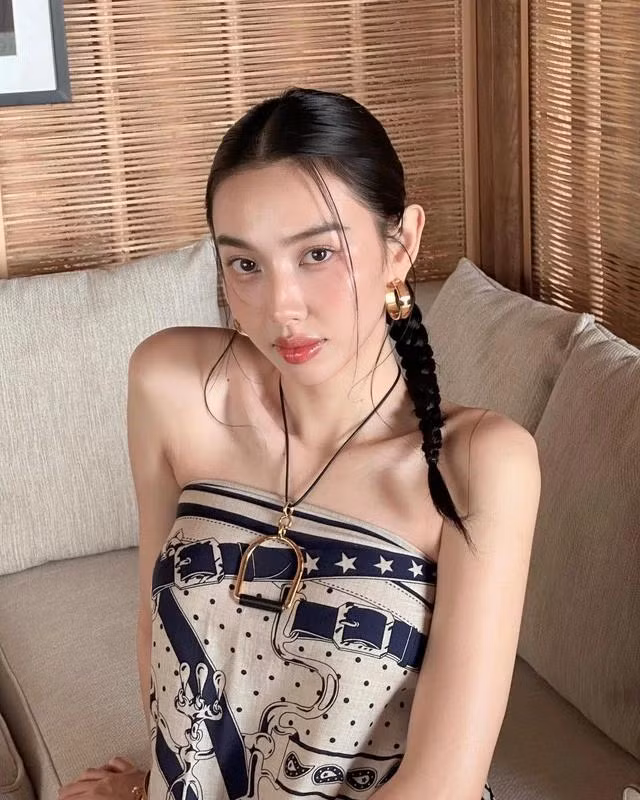 Hoa hậu Thùy Tiên tốt nghiệp thạc sĩ ở tuổi 26