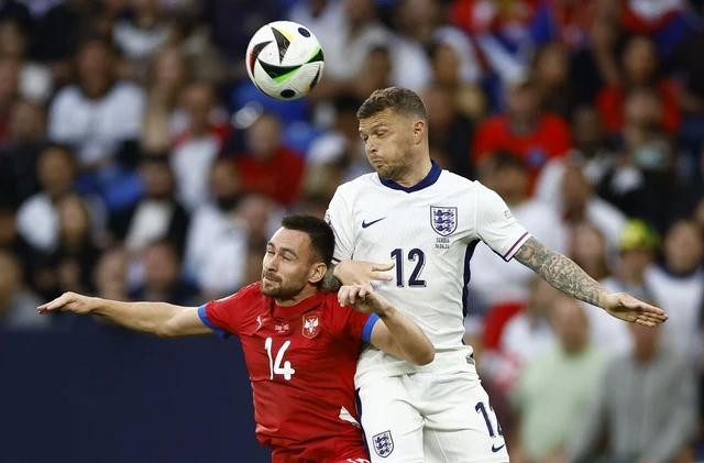 Kieran Trippier vào sân và tiếp tục màn trình diễn mạnh mẽ Kieran Trippier vào sân và tiếp tục màn trình diễn mạnh mẽ