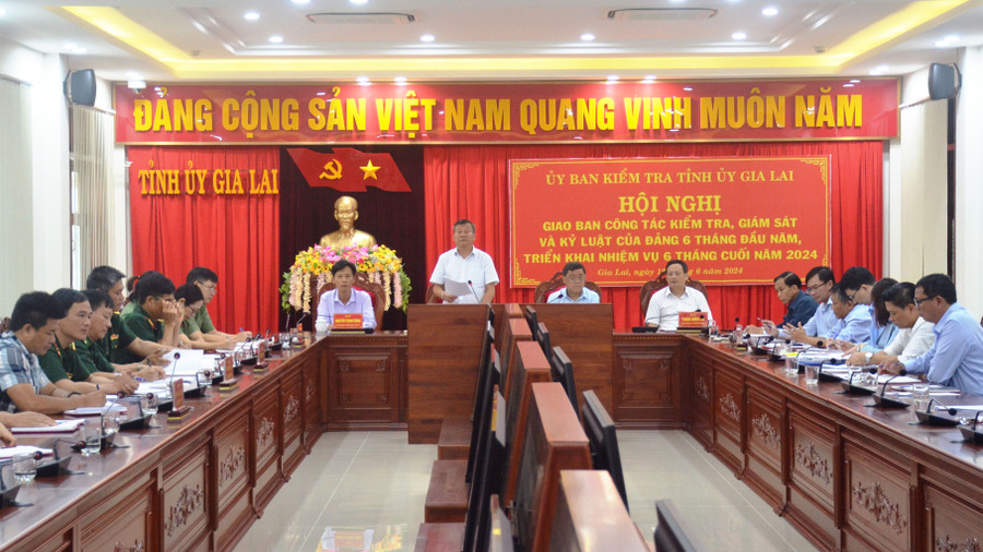 Quang cảnh hội nghị tại điểm cầu Tỉnh ủy. Ảnh: V.H Quang cảnh hội nghị tại điểm cầu Tỉnh ủy. Ảnh: V.H