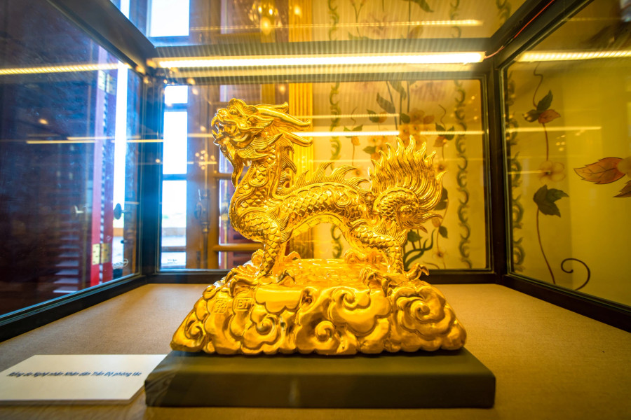 Cận cảnh một tác phẩm rồng được trưng bày tại triển lãm Cận cảnh một tác phẩm rồng được trưng bày tại triển lãm