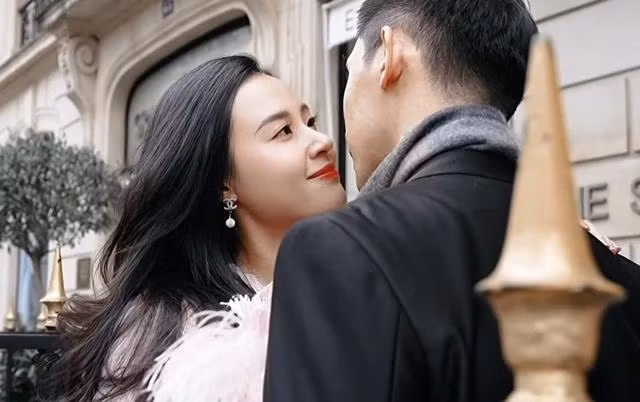 Khoảnh khắc tình cảm của Midu và chồng sắp cưới được chia sẻ trên trang cá nhân